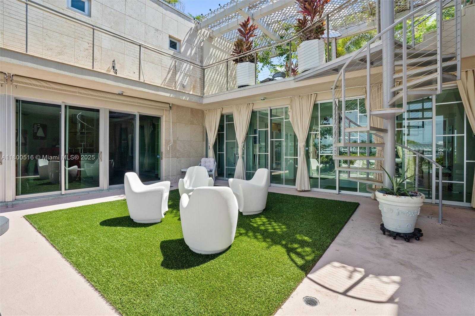 Small Image of 2500 MERCEDES DR, Fort Lauderdale Number 34