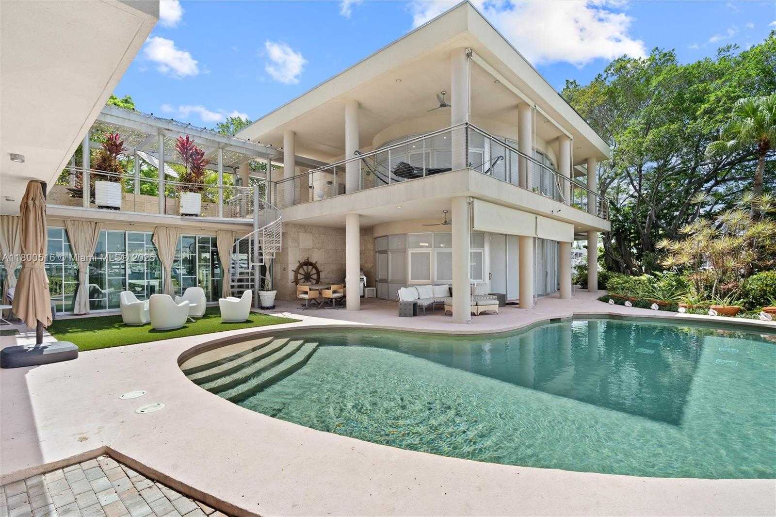 Small Image of 2500 MERCEDES DR, Fort Lauderdale Number 38