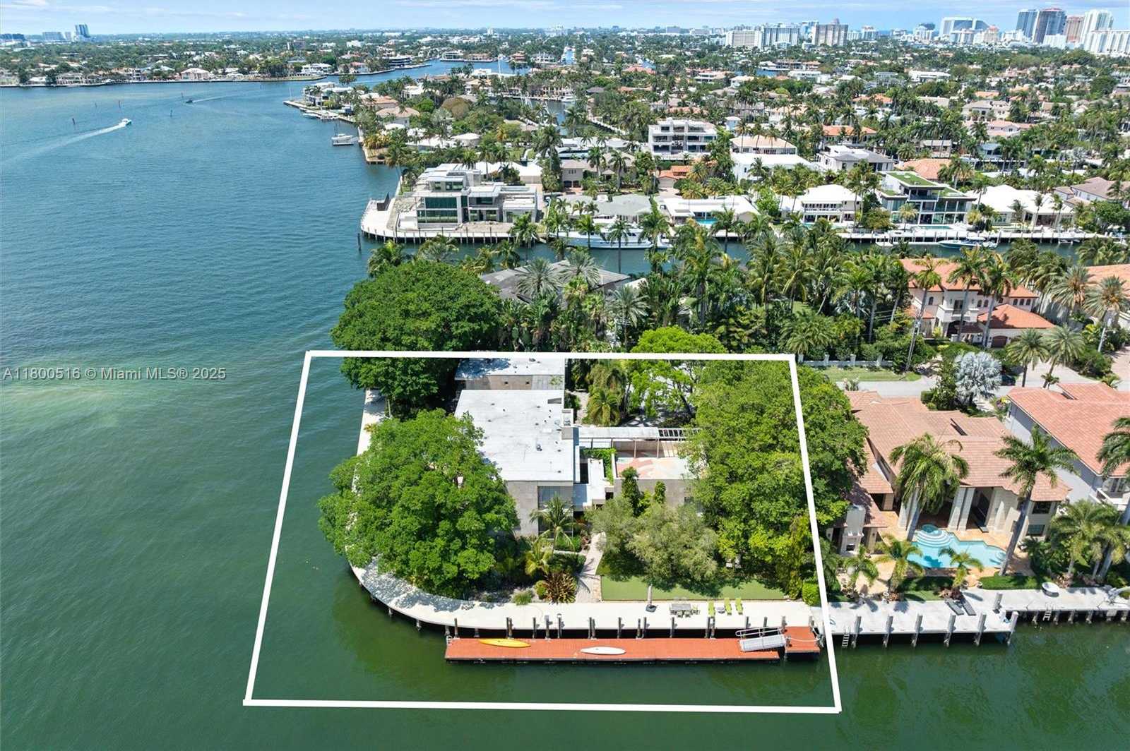 Small Image of 2500 MERCEDES DR, Fort Lauderdale Number 4