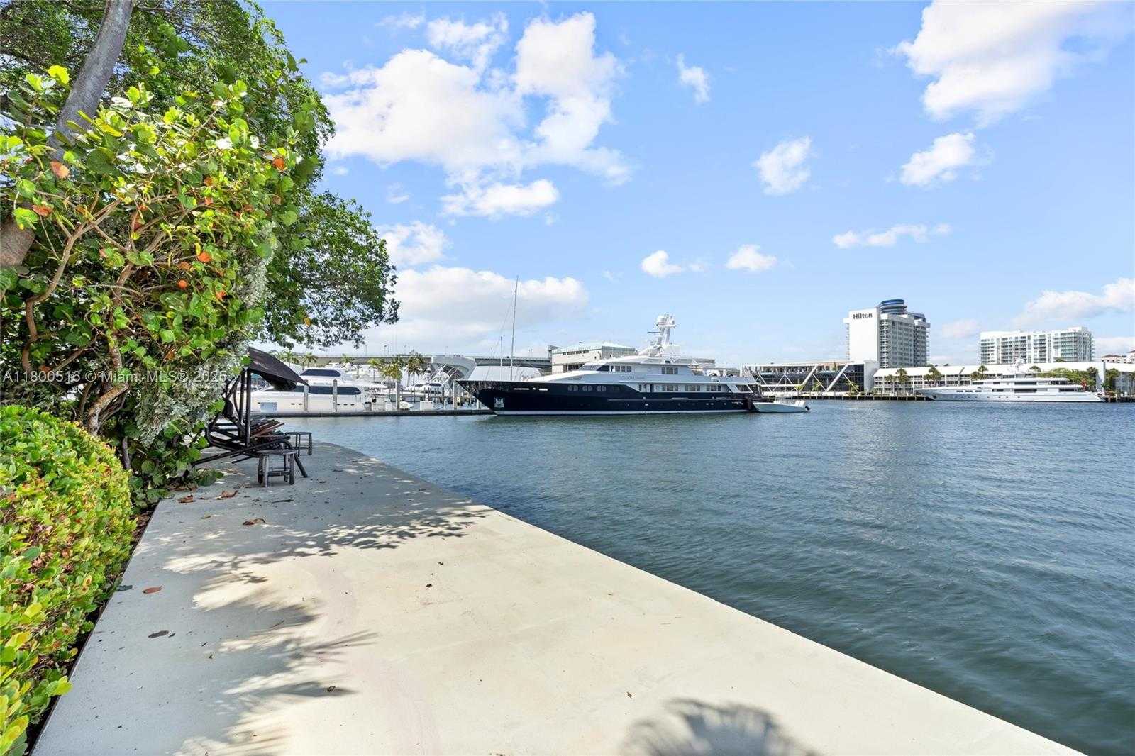 Small Image of 2500 MERCEDES DR, Fort Lauderdale Number 43