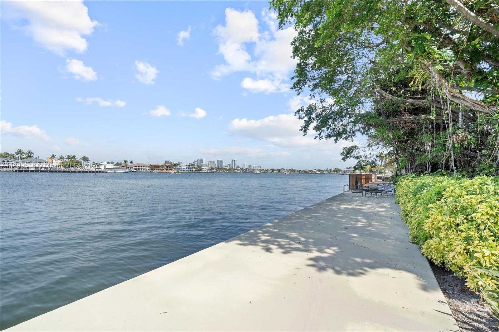 Small Image of 2500 MERCEDES DR, Fort Lauderdale Number 44