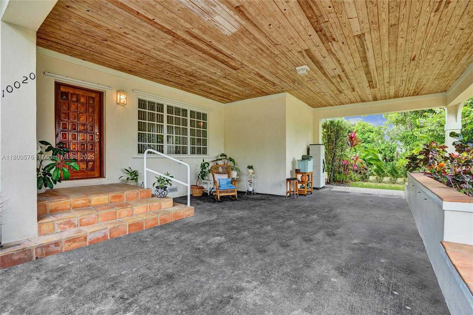 Small Image of 10020 SOUTH WEST 135TH ST, Miami Number 2