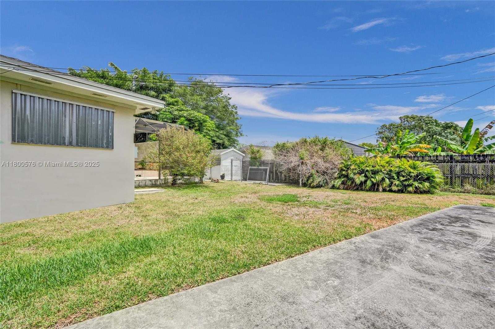 Small Image of 10020 SOUTH WEST 135TH ST, Miami Number 26