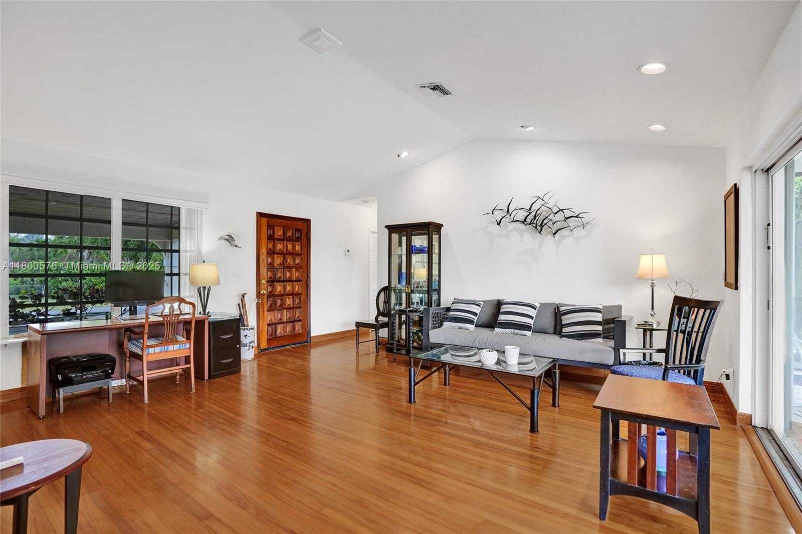 Small Image of 10020 SOUTH WEST 135TH ST, Miami Number 6