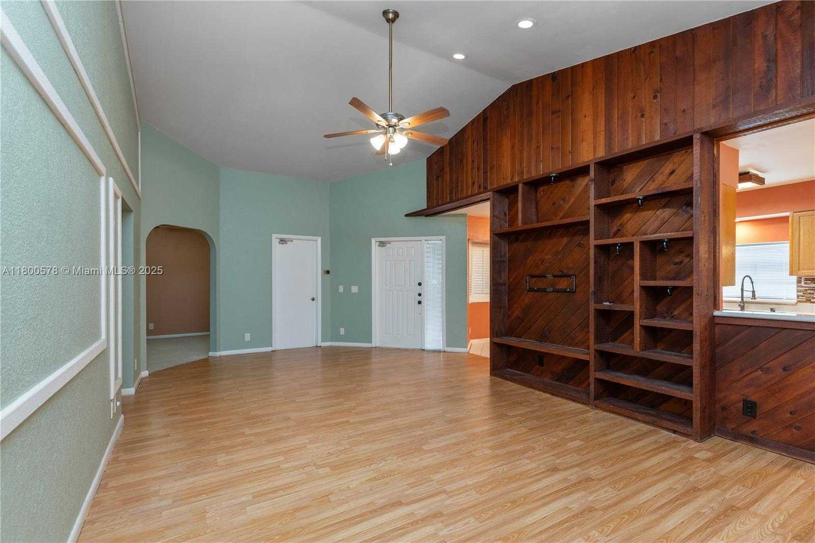 Small Image of 9360 SOUTH CHELSEA DR S, Plantation Number 11