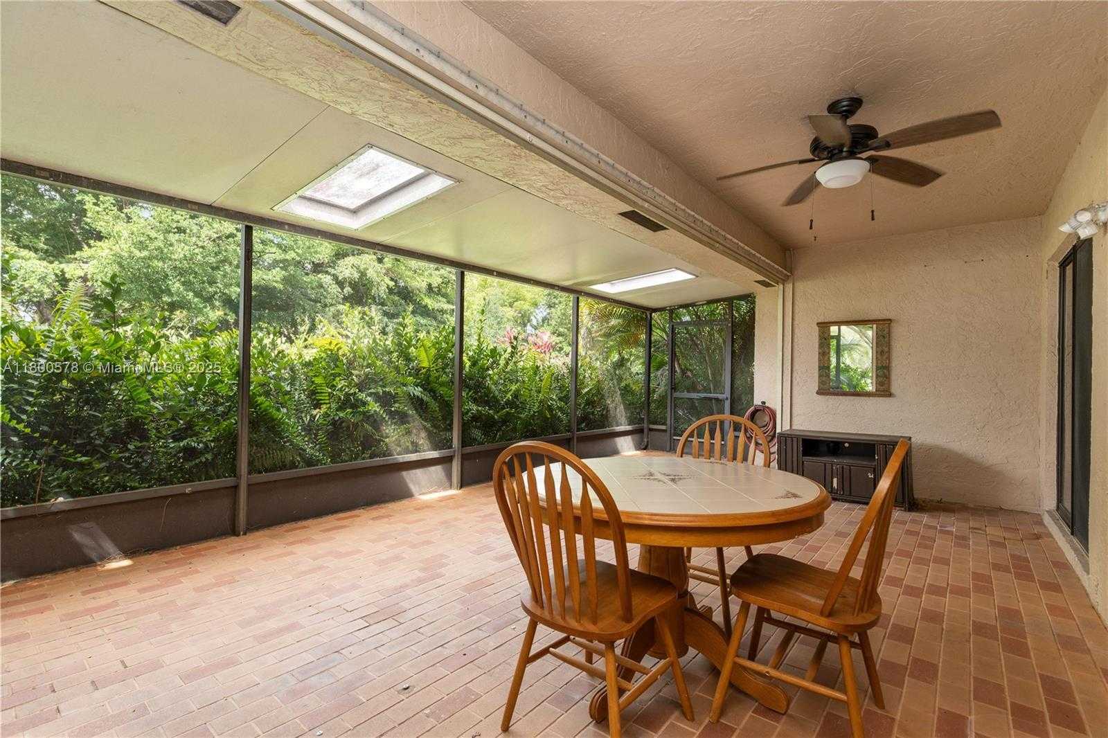 Small Image of 9360 SOUTH CHELSEA DR S, Plantation Number 34