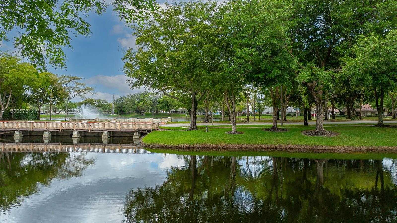 Small Image of 9360 SOUTH CHELSEA DR S, Plantation Number 40