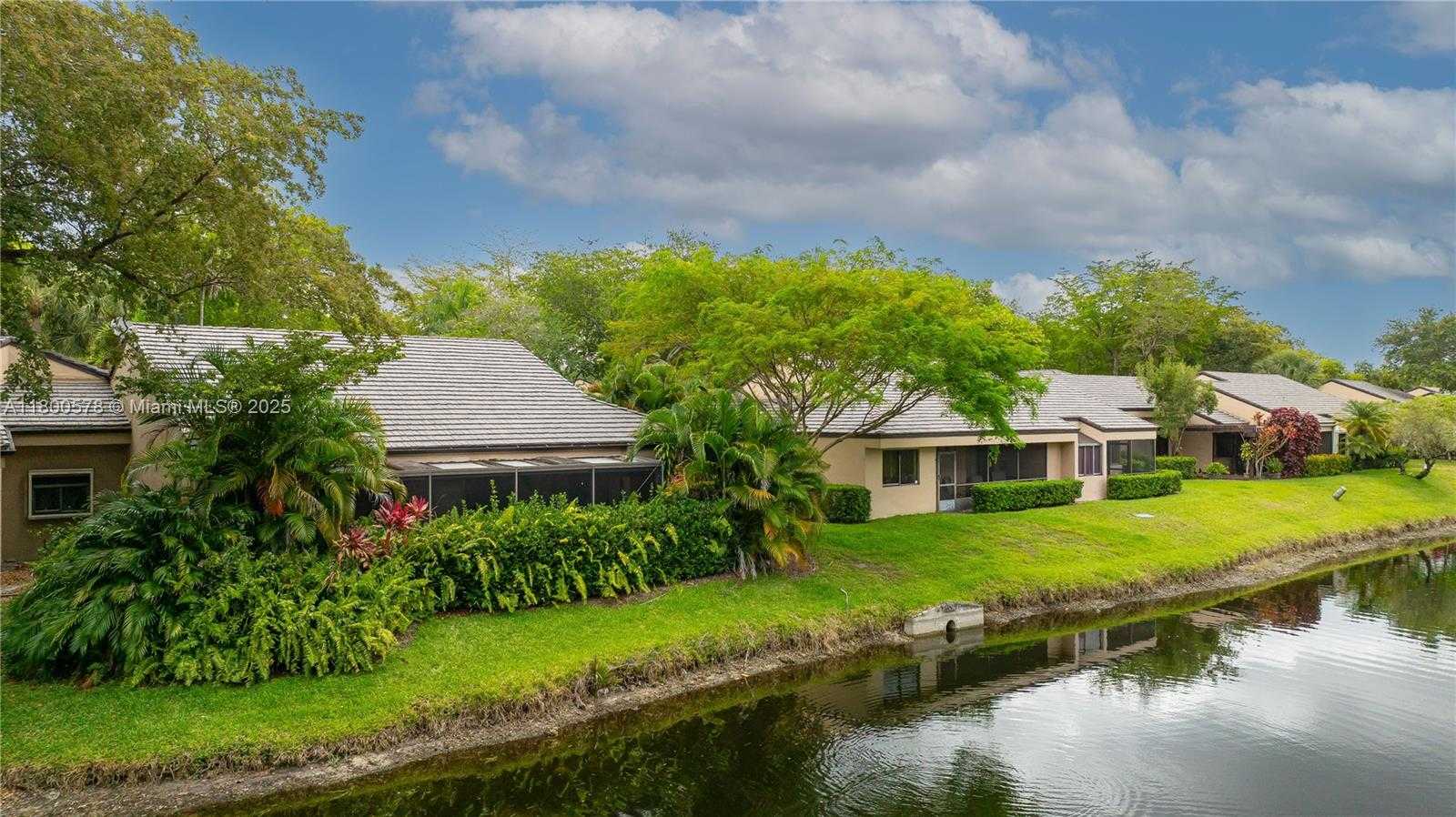 Small Image of 9360 SOUTH CHELSEA DR S, Plantation Number 43