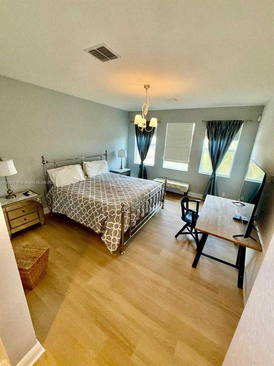 Small Image of 8264 NORTH WEST 118TH WAY, Parkland Number 22