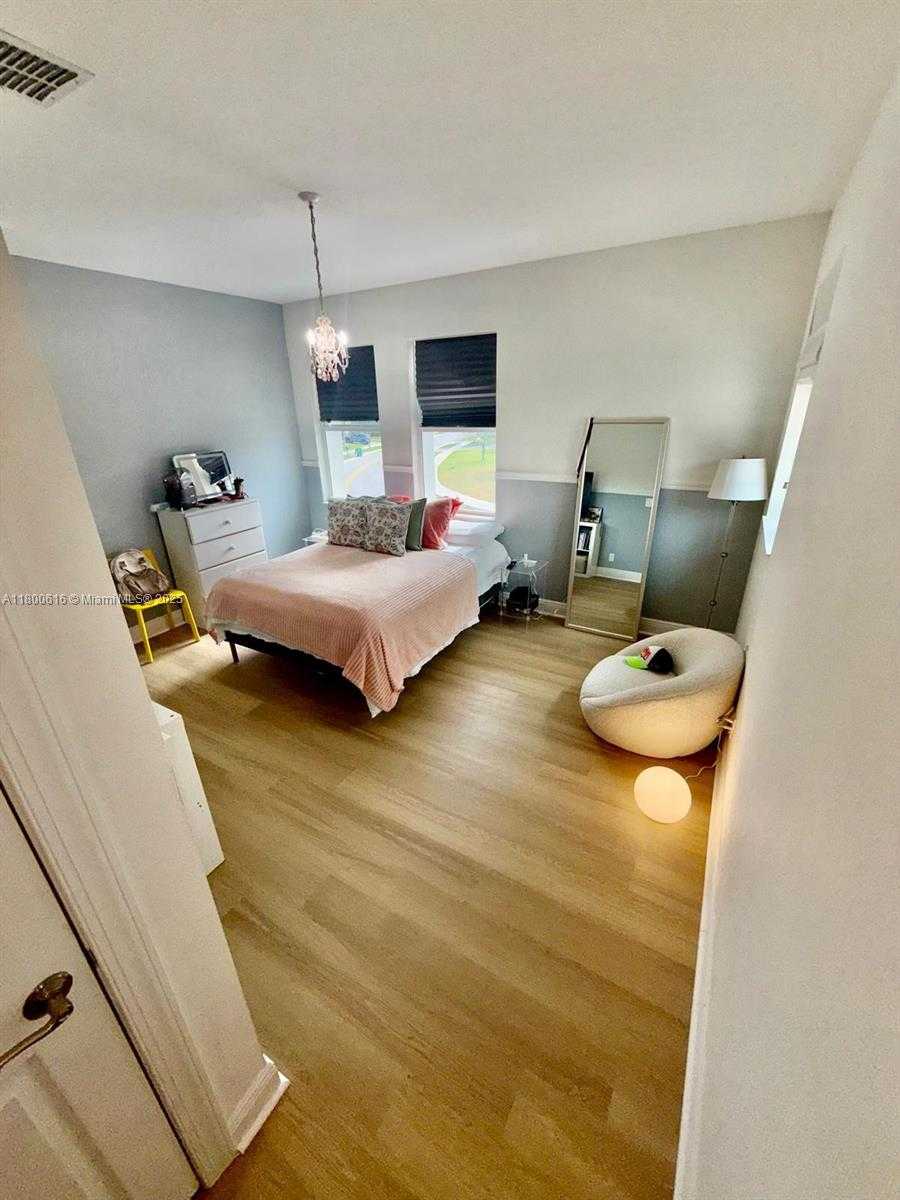 Small Image of 8264 NORTH WEST 118TH WAY, Parkland Number 28