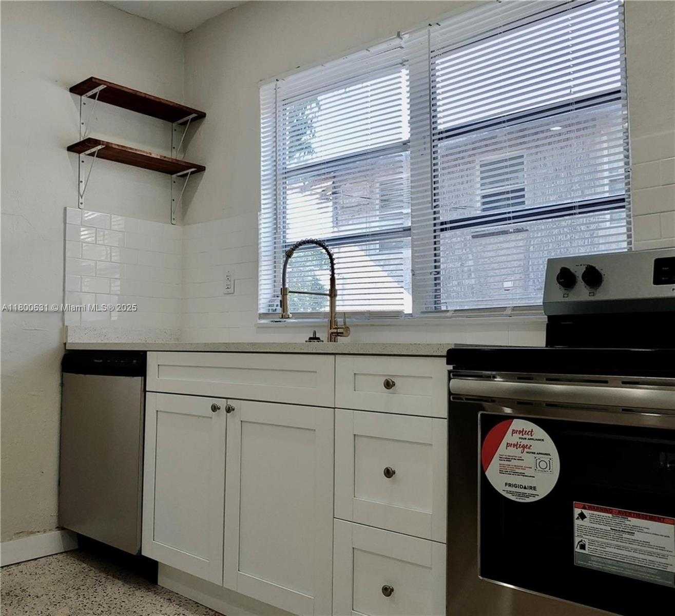 Small Image of 1436 SOUTH WEST 3RD ST, Miami Number 10