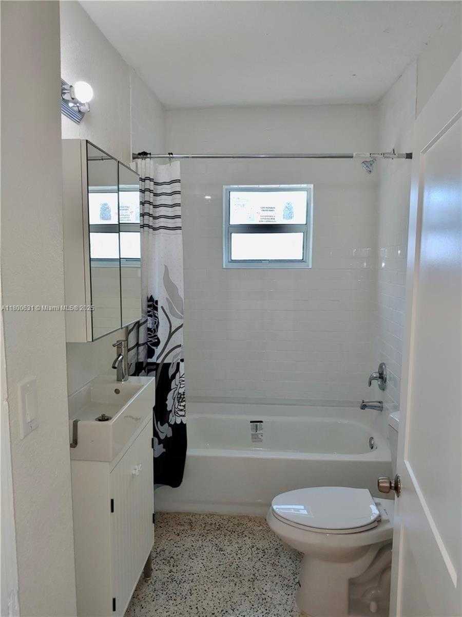 Small Image of 1436 SOUTH WEST 3RD ST, Miami Number 11