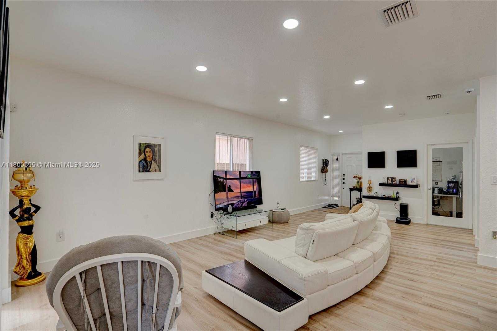 Small Image of 377 NORTH EAST 34TH TER, Homestead Number 14