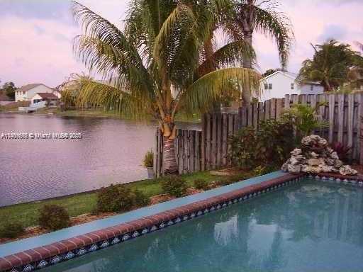 Small Image of 10000 SOUTH WEST 9TH CT, Pembroke Pines Number 10