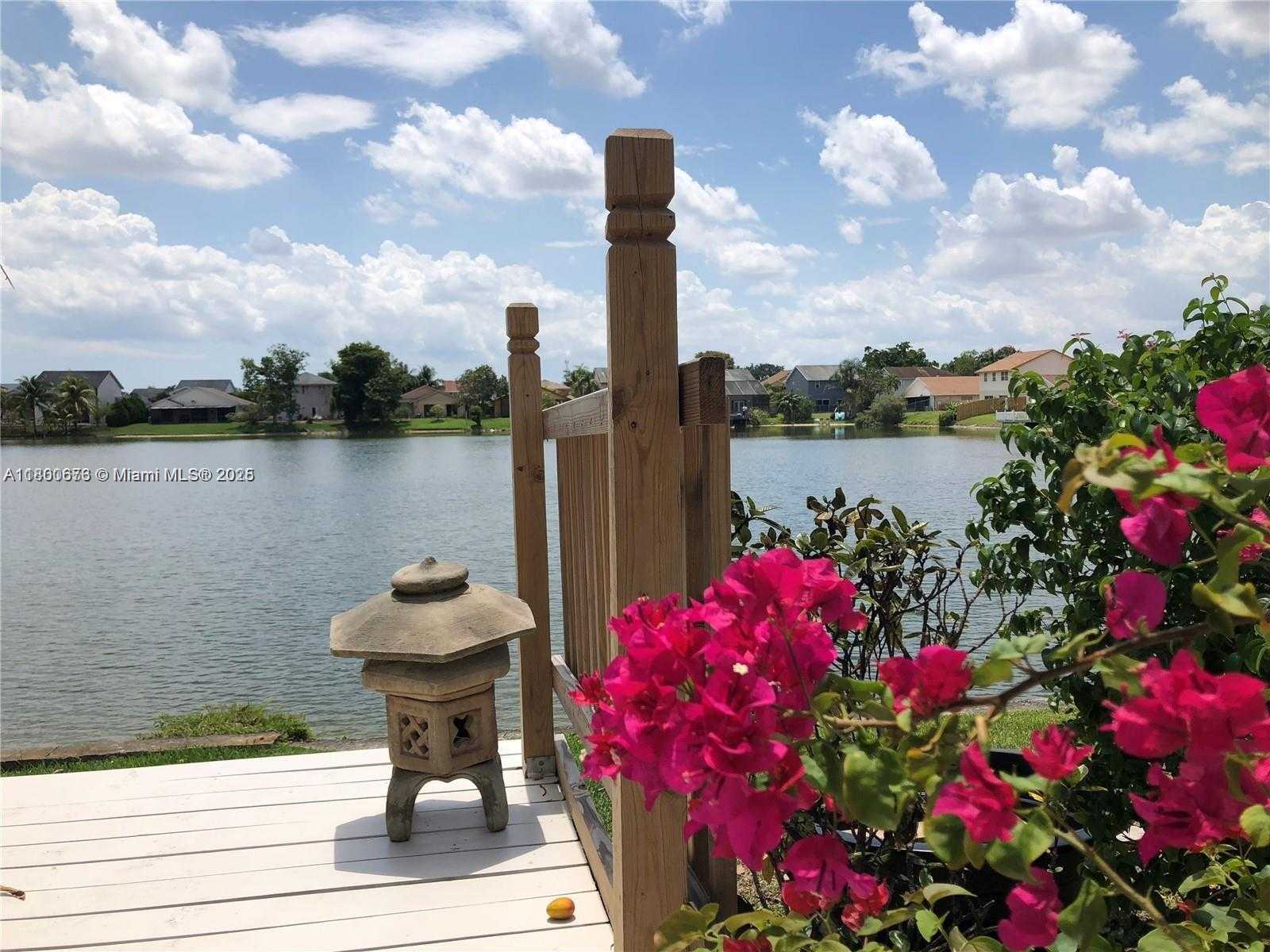 Small Image of 10000 SOUTH WEST 9TH CT, Pembroke Pines Number 5
