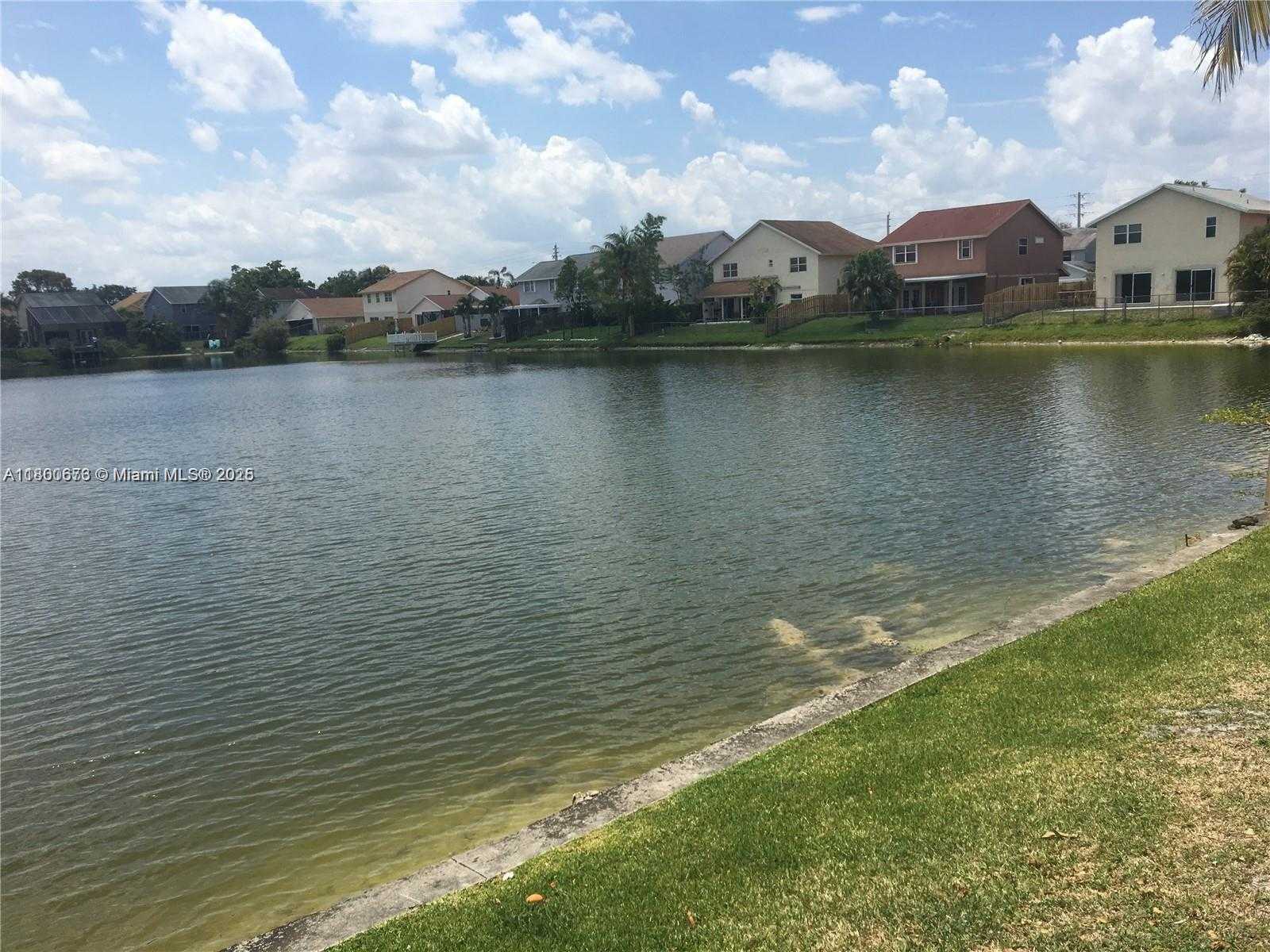 Small Image of 10000 SOUTH WEST 9TH CT, Pembroke Pines Number 6