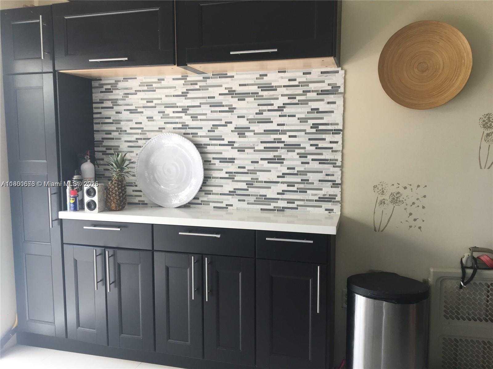Small Image of 10000 SOUTH WEST 9TH CT, Pembroke Pines Number 7
