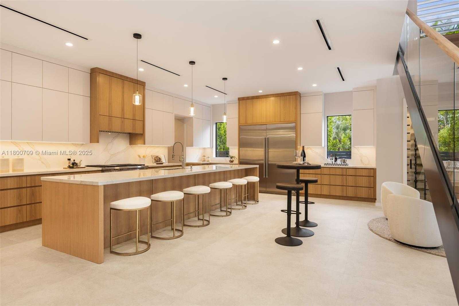 Small Image of 2905 WASHINGTON ST, Miami Number 14