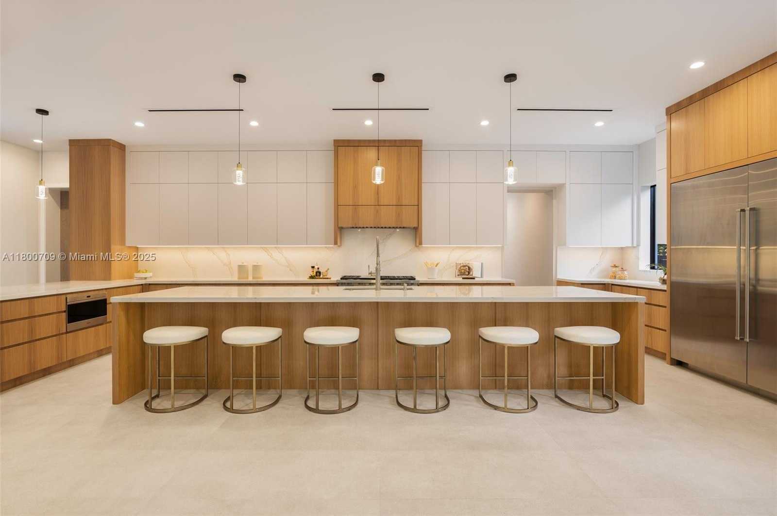 Small Image of 2905 WASHINGTON ST, Miami Number 16