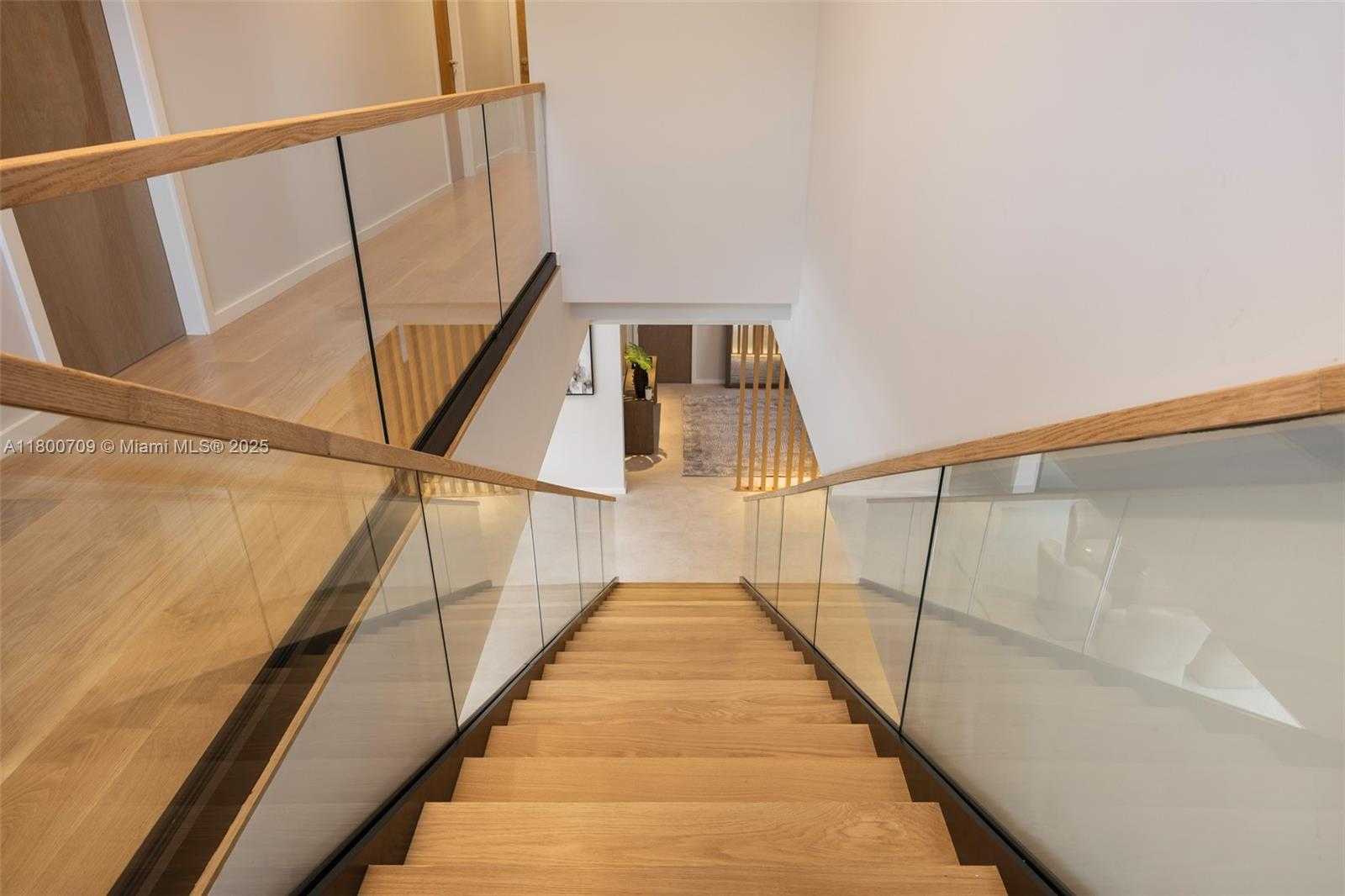 Small Image of 2905 WASHINGTON ST, Miami Number 21