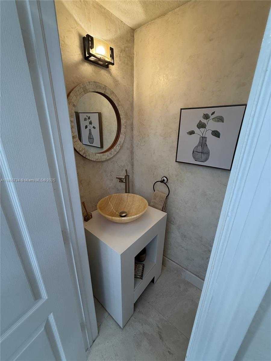 Small Image of 8389 NORTH WEST 115TH CT, Doral Number 18