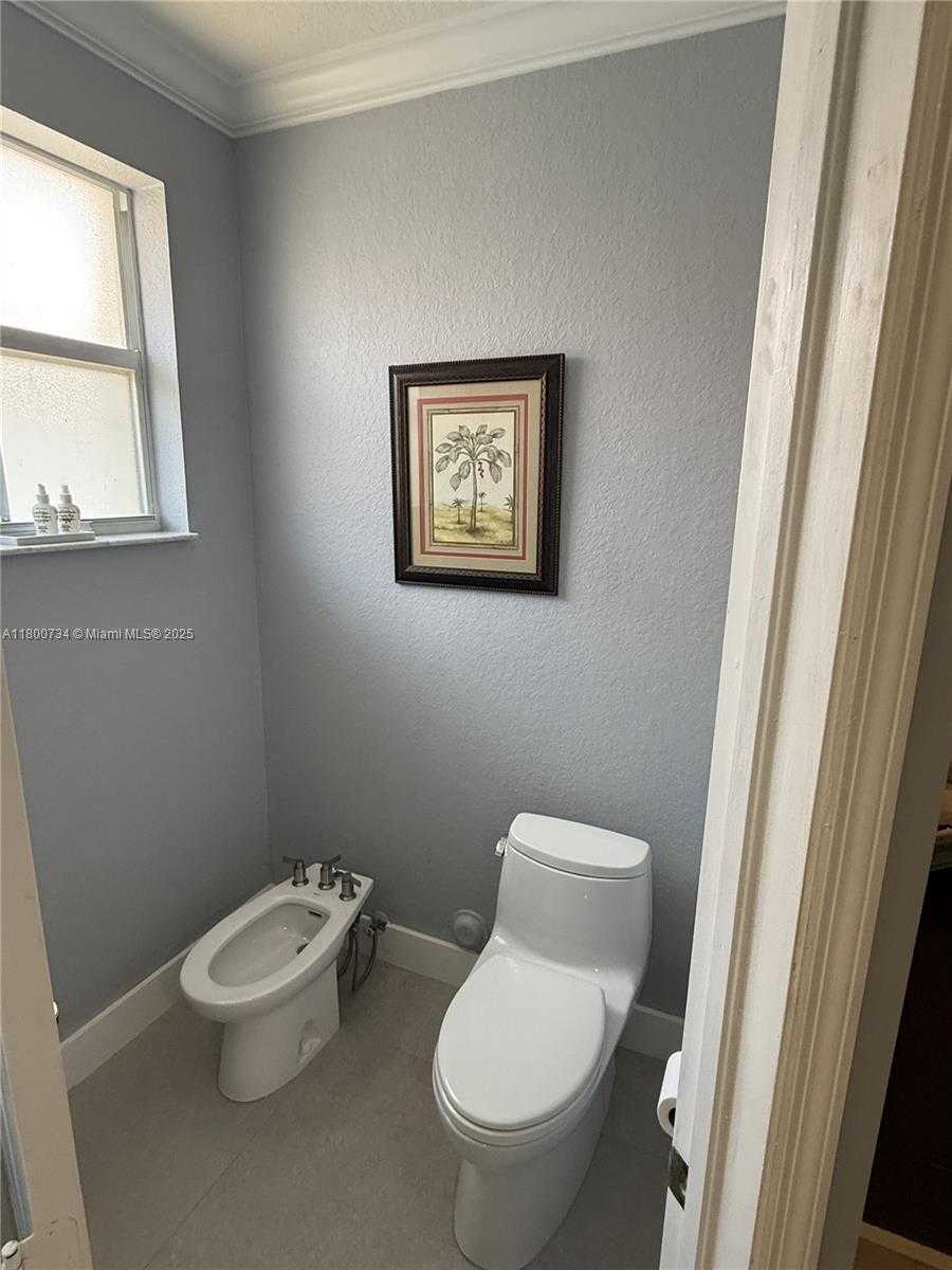 Small Image of 8389 NORTH WEST 115TH CT, Doral Number 27