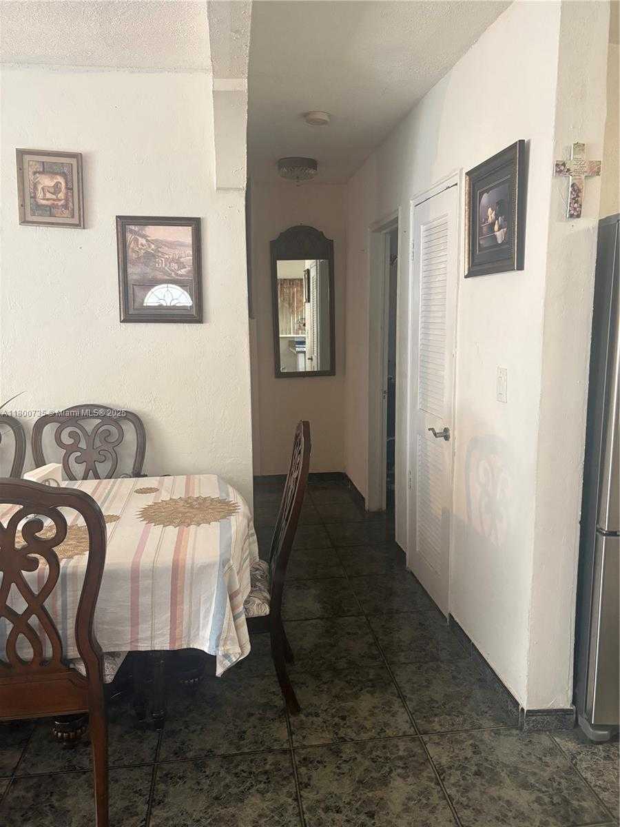 Small Image of 2530 WASHINGTON ST, Hollywood Number 11