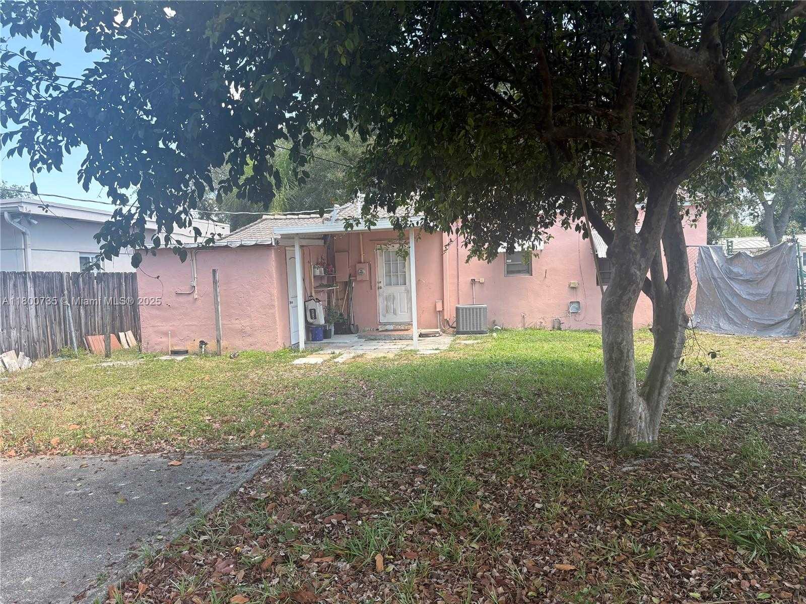 Small Image of 2530 WASHINGTON ST, Hollywood Number 27