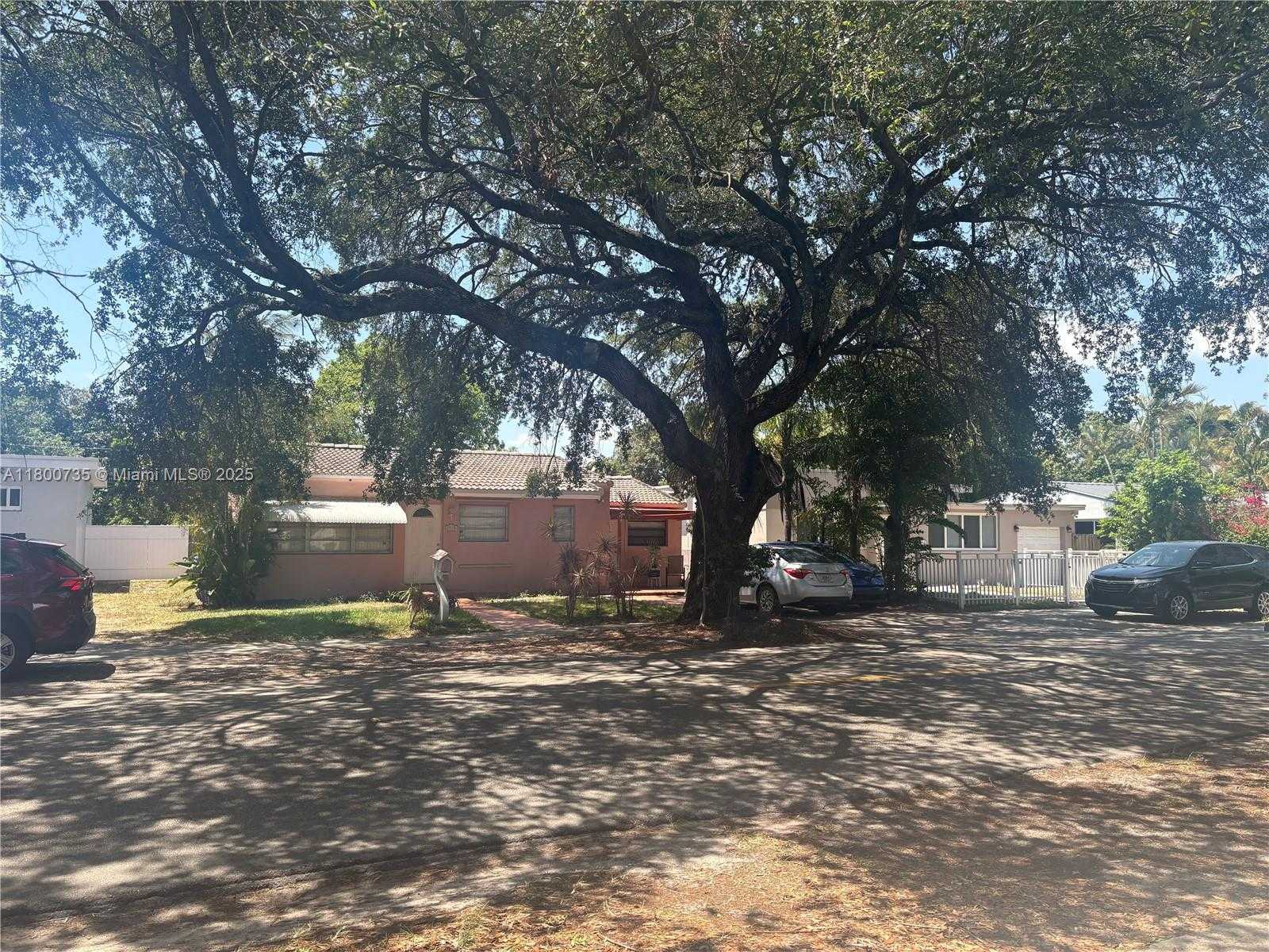 Small Image of 2530 WASHINGTON ST, Hollywood Number 29