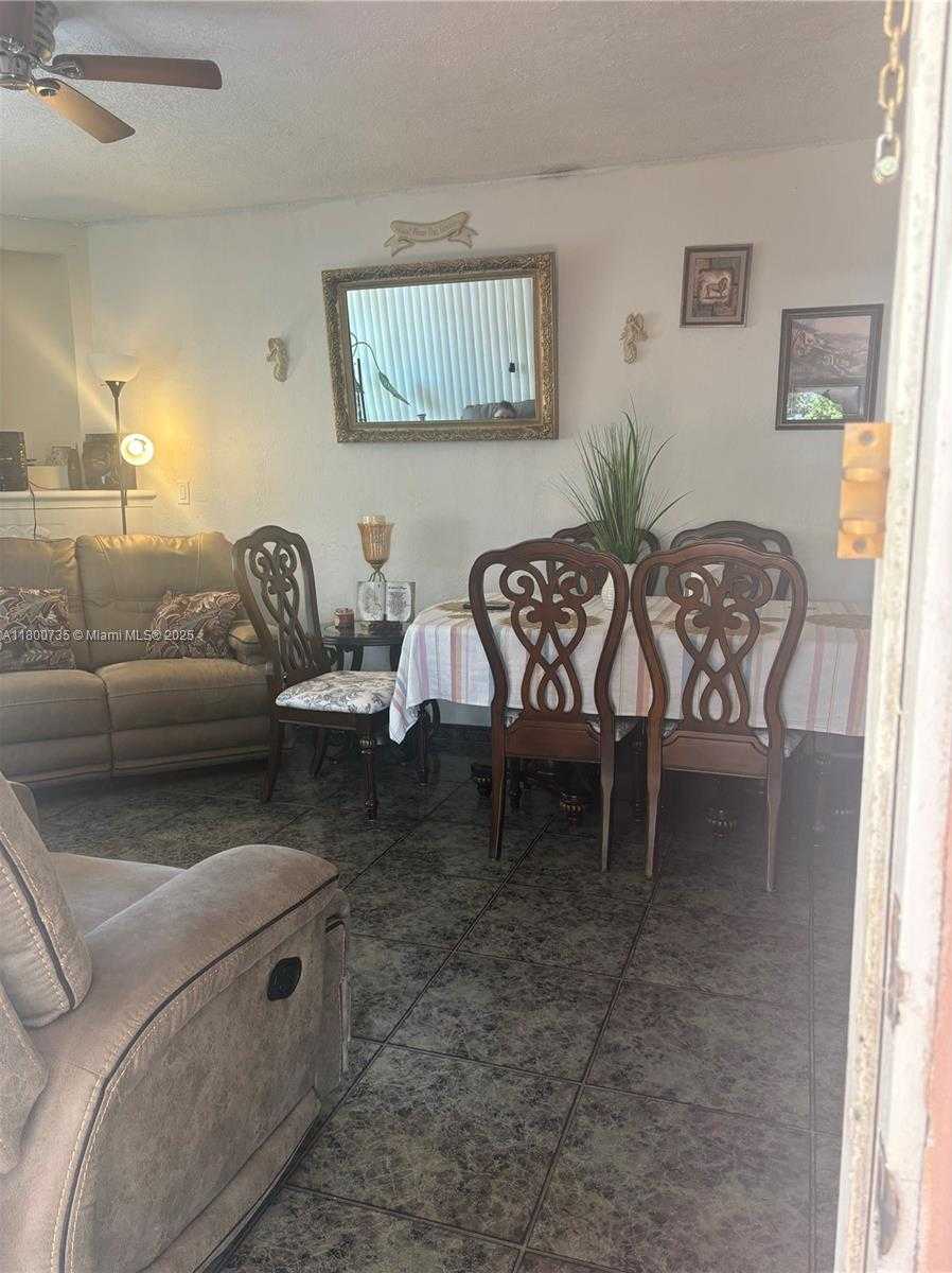 Small Image of 2530 WASHINGTON ST, Hollywood Number 7