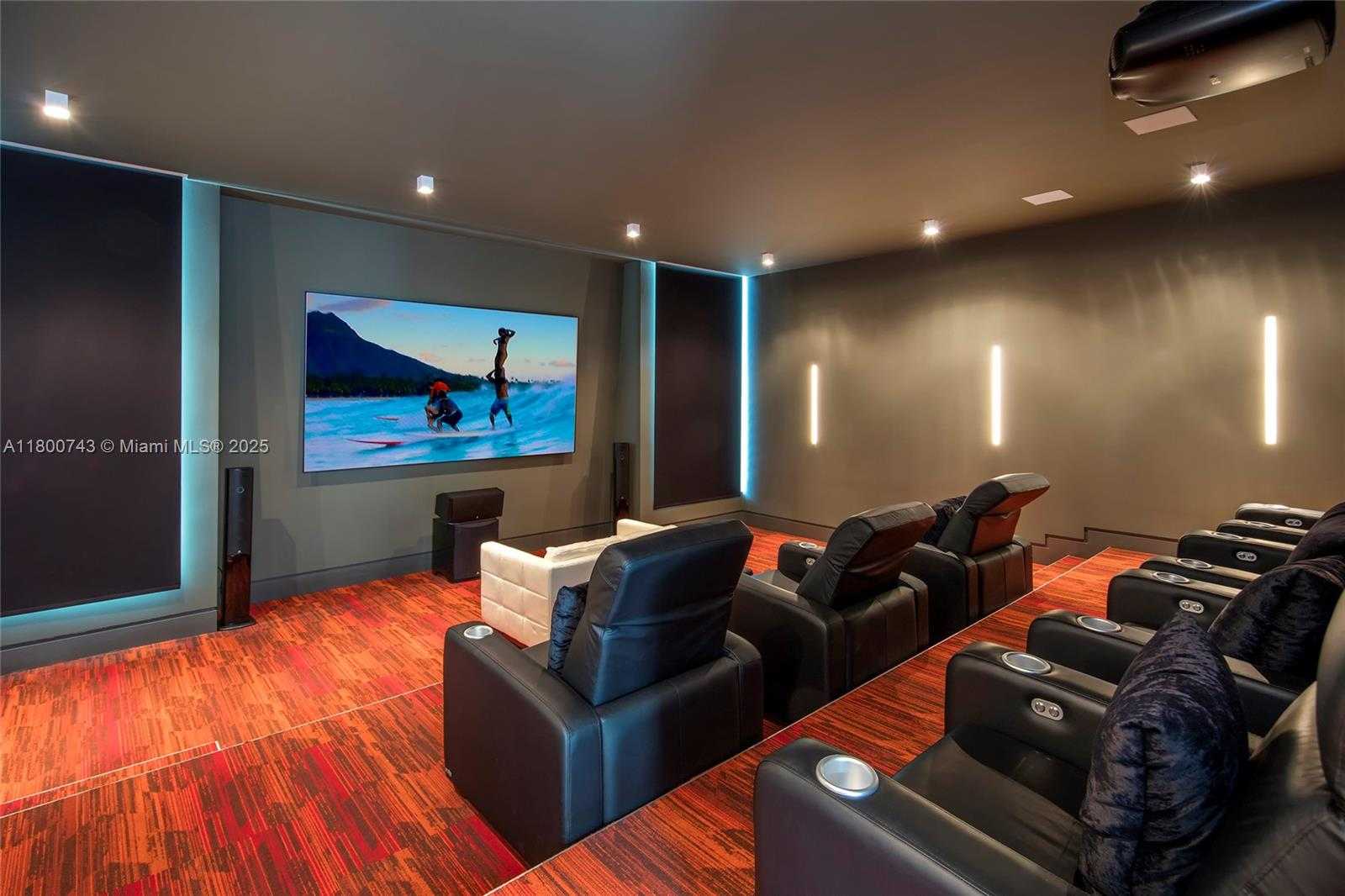 Small Image of 440 SOUTH HIBISCUS DR, Miami Beach Number 9