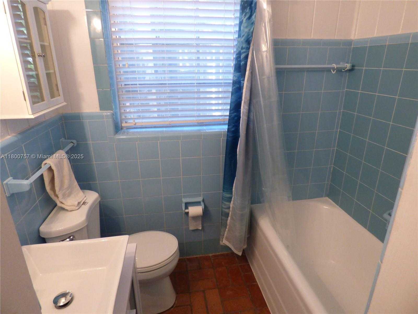 Small Image of 5858 SOUTH WEST 80TH ST, South Miami Number 14