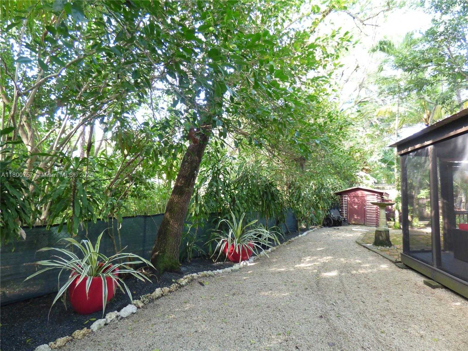 Small Image of 5858 SOUTH WEST 80TH ST, South Miami Number 16