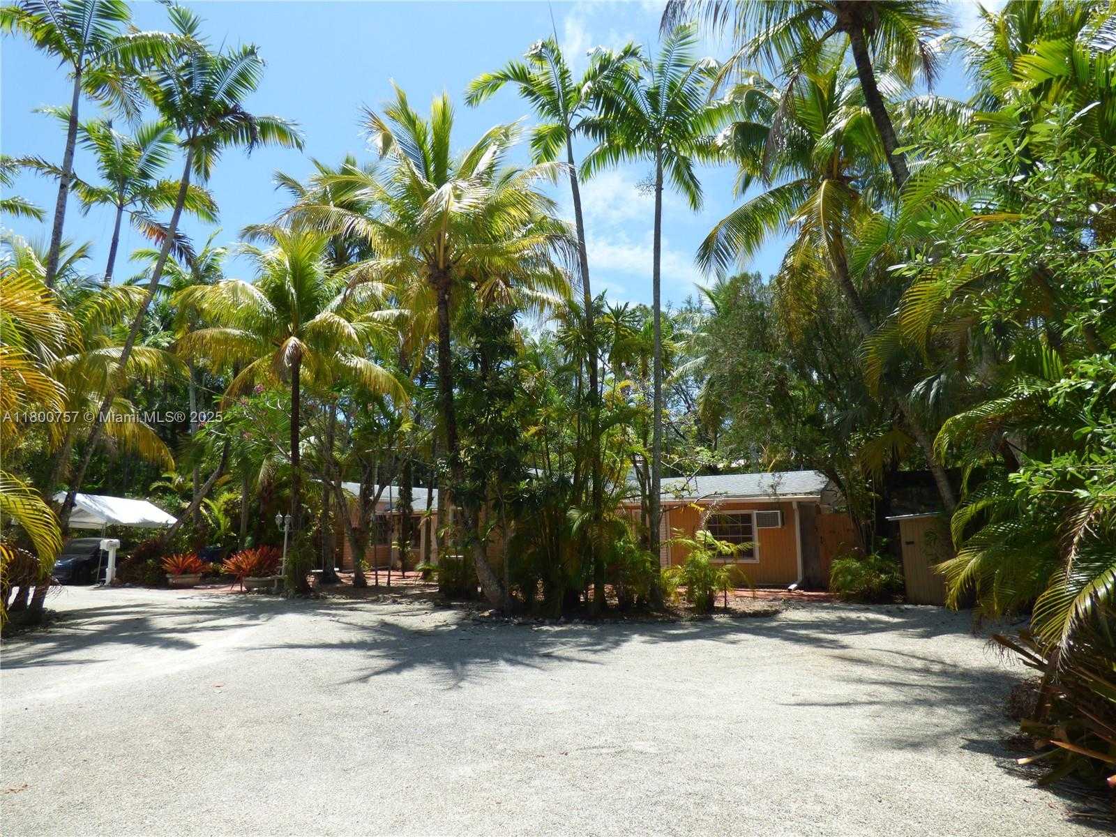 Small Image of 5858 SOUTH WEST 80TH ST, South Miami Number 2