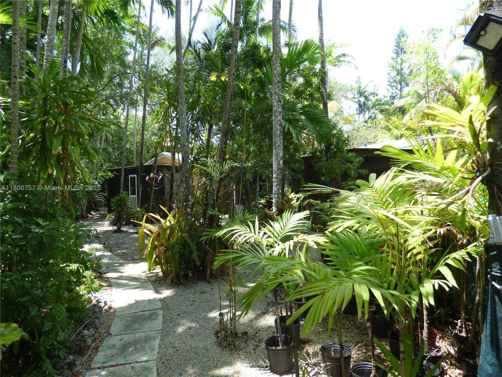 Small Image of 5858 SOUTH WEST 80TH ST, South Miami Number 26