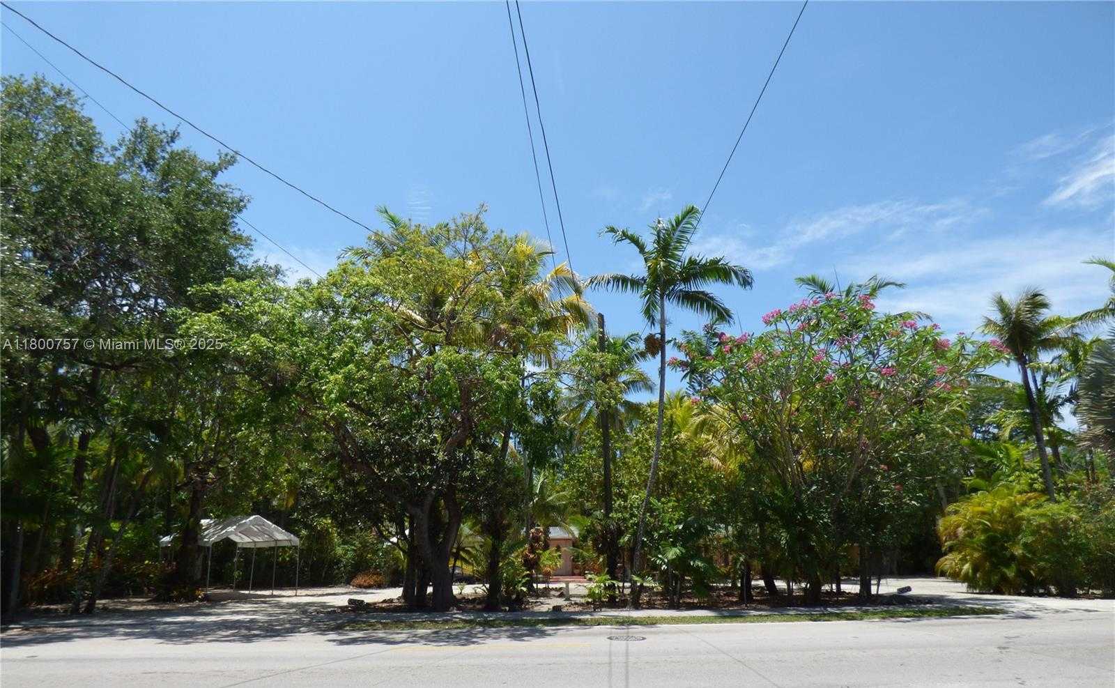 Small Image of 5858 SOUTH WEST 80TH ST, South Miami Number 28