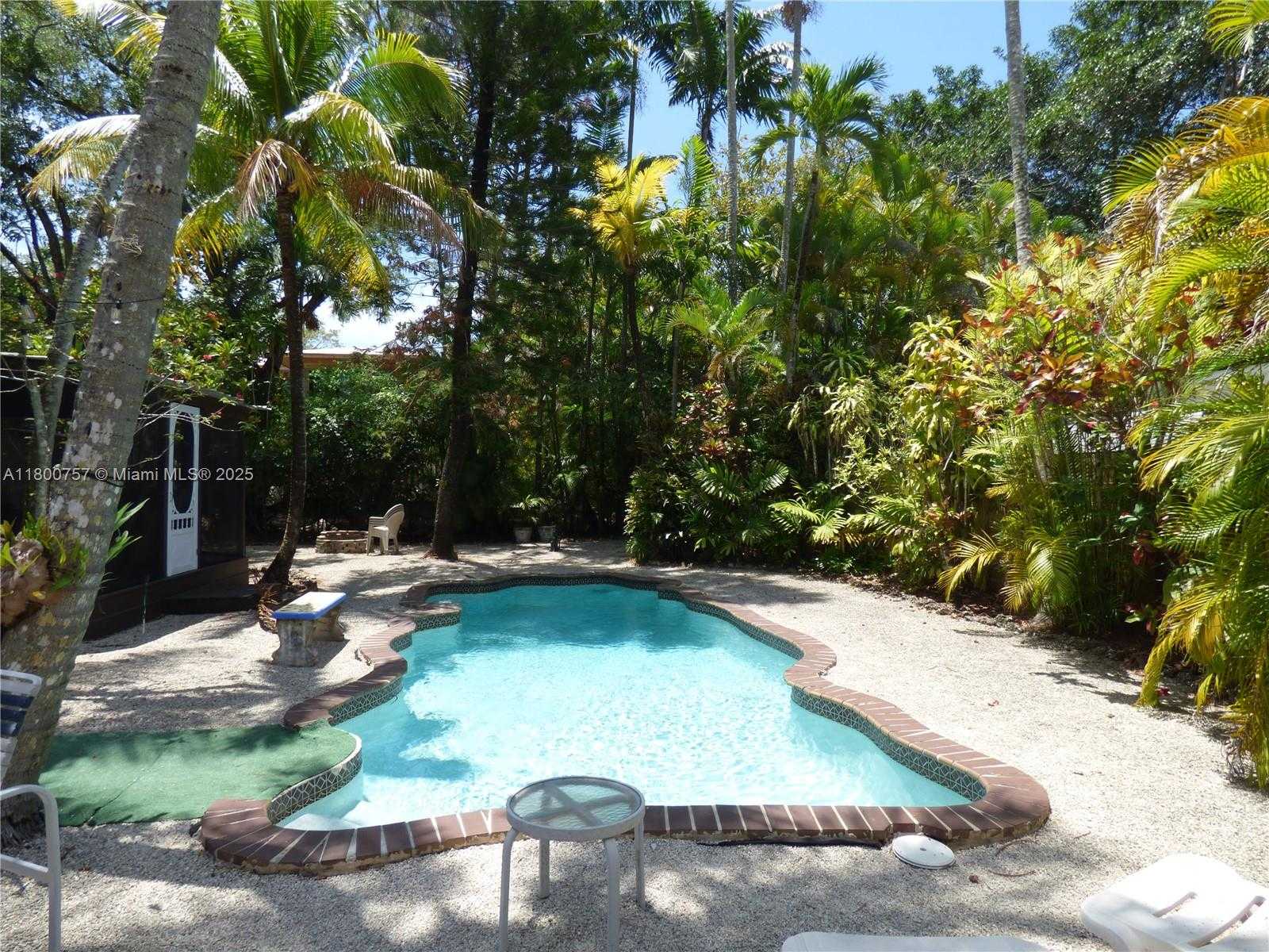 Small Image of 5858 SOUTH WEST 80TH ST, South Miami Number 3