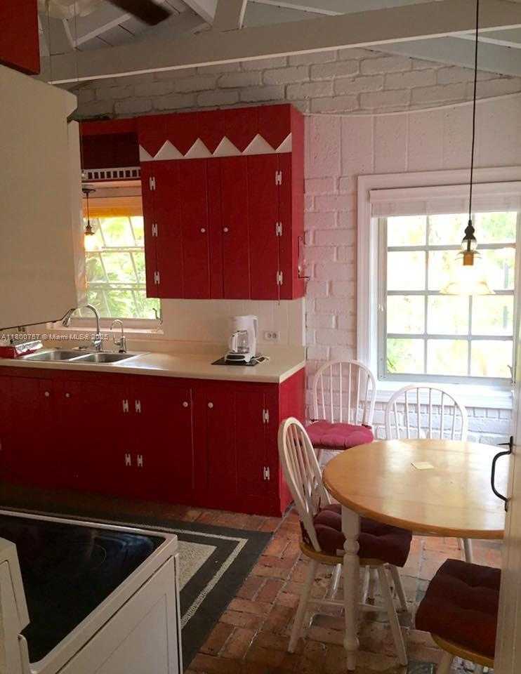 Small Image of 5858 SOUTH WEST 80TH ST, South Miami Number 7