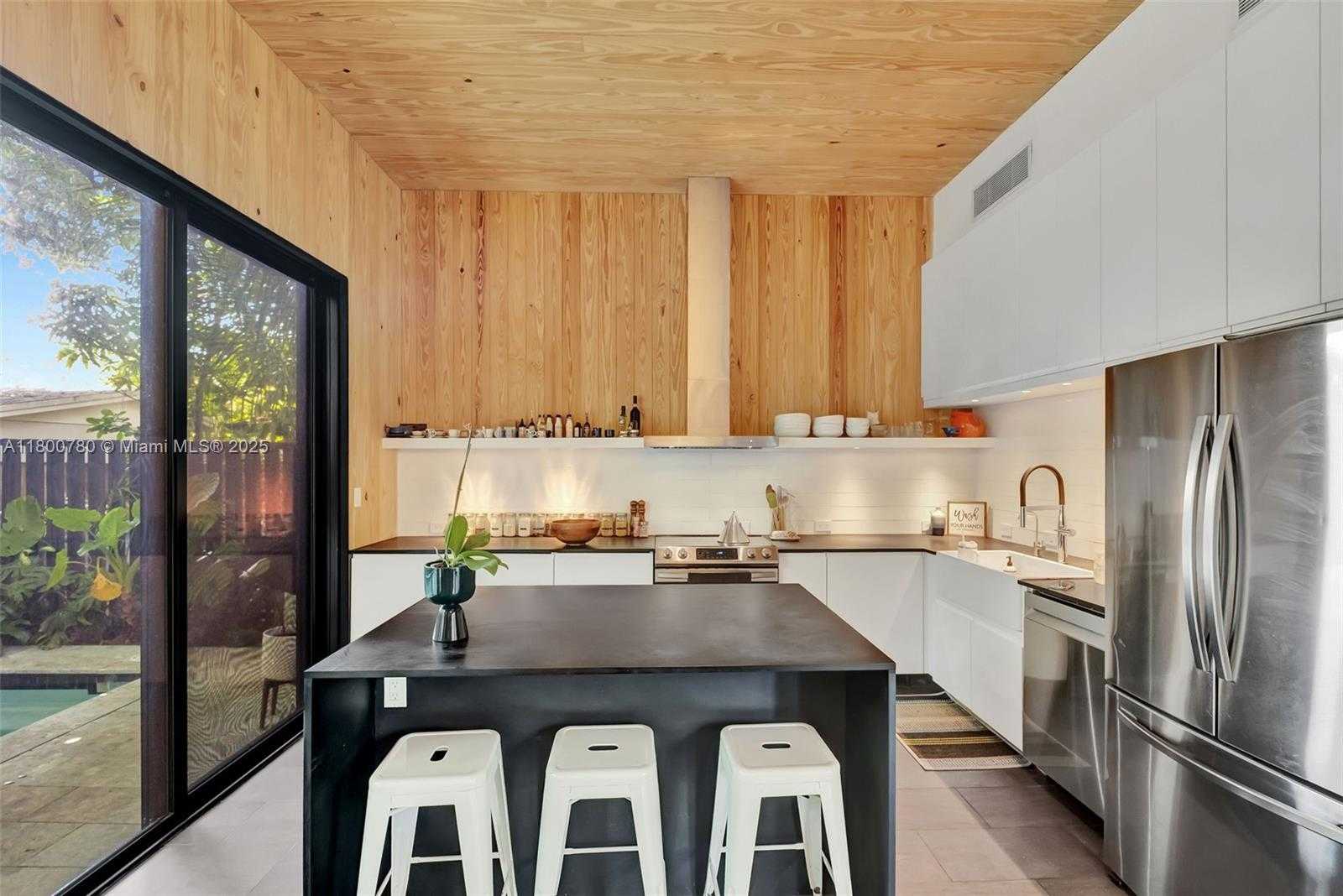 Small Image of 3642 WILLIAM AVE, Coconut Grove Number 21