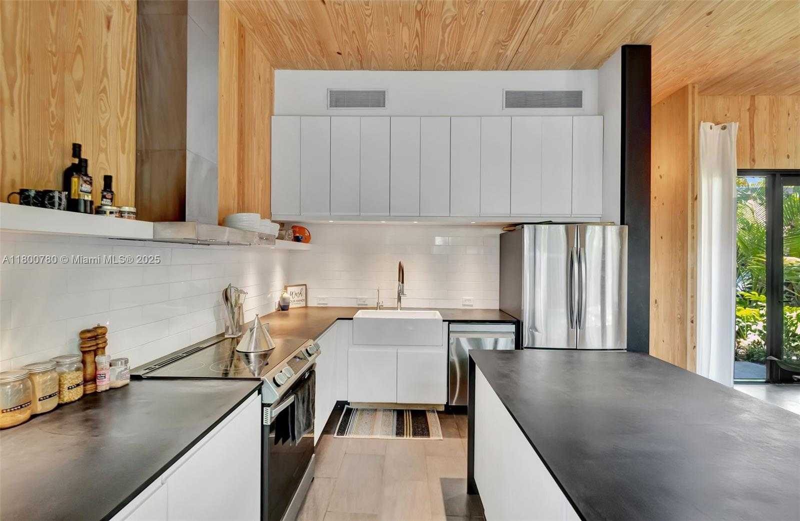Small Image of 3642 WILLIAM AVE, Coconut Grove Number 22