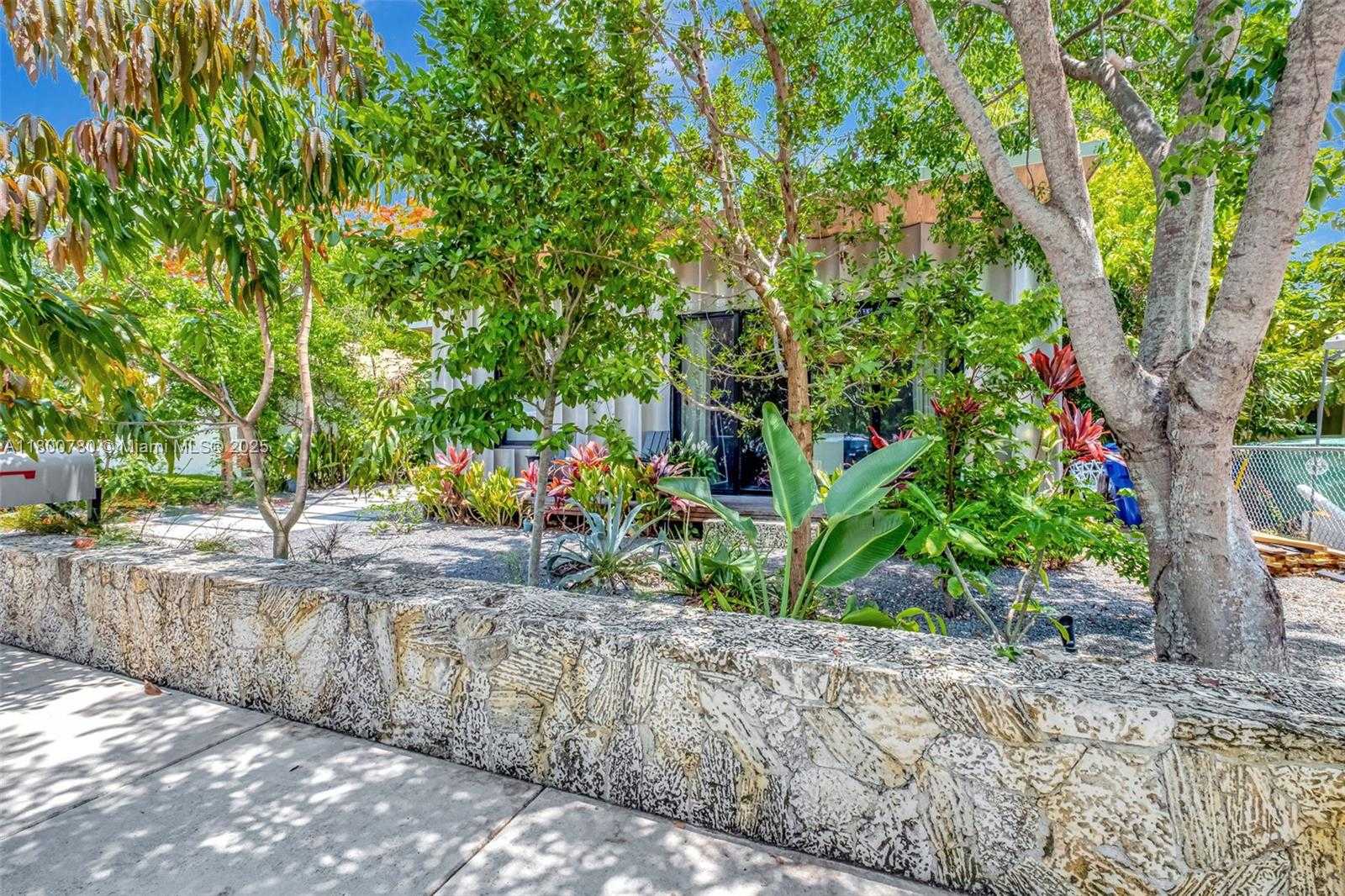 Small Image of 3642 WILLIAM AVE, Coconut Grove Number 3