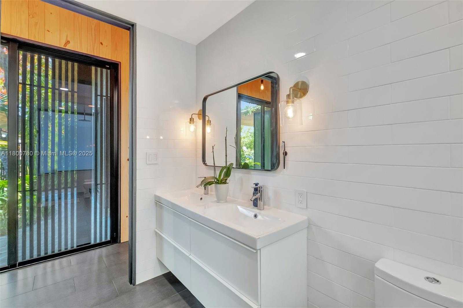 Small Image of 3642 WILLIAM AVE, Coconut Grove Number 30