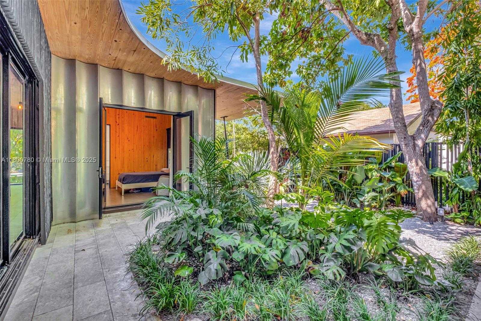 Small Image of 3642 WILLIAM AVE, Coconut Grove Number 4