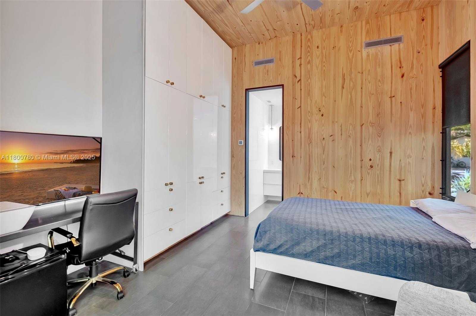 Small Image of 3642 WILLIAM AVE, Coconut Grove Number 40