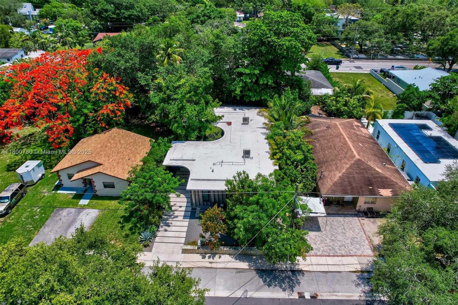 Small Image of 3642 WILLIAM AVE, Coconut Grove Number 60