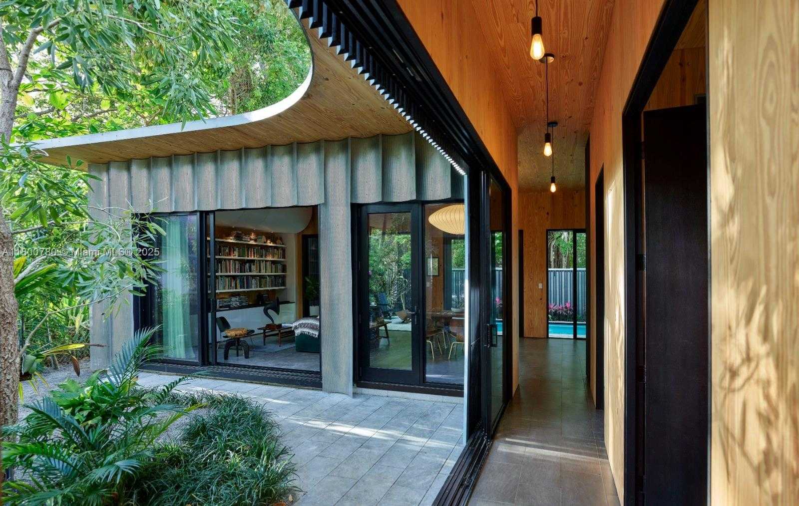 Small Image of 3642 WILLIAM AVE, Coconut Grove Number 7