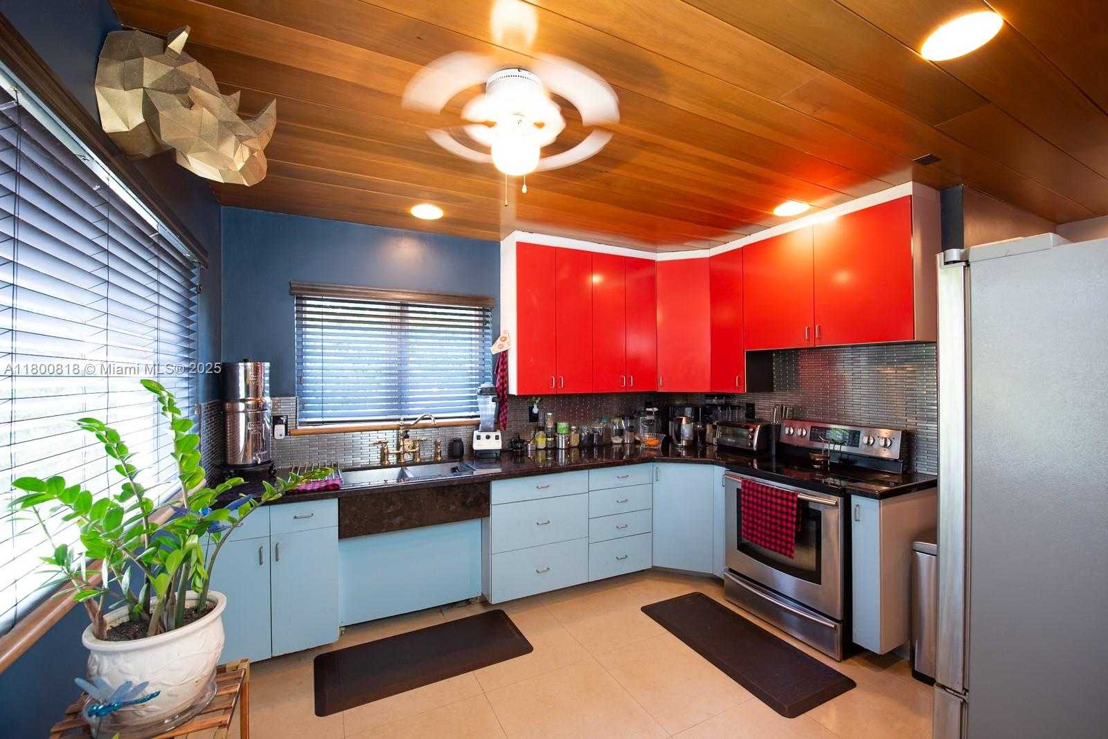 Small Image of 16910 NORTH EAST 8TH CT, North Miami Beach Number 10