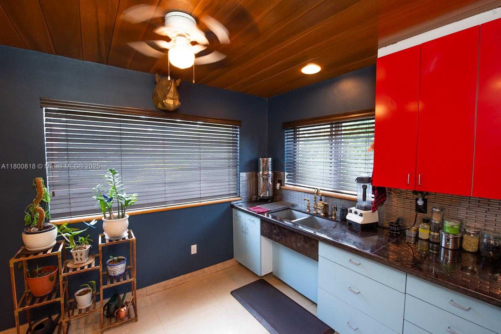 Small Image of 16910 NORTH EAST 8TH CT, North Miami Beach Number 11