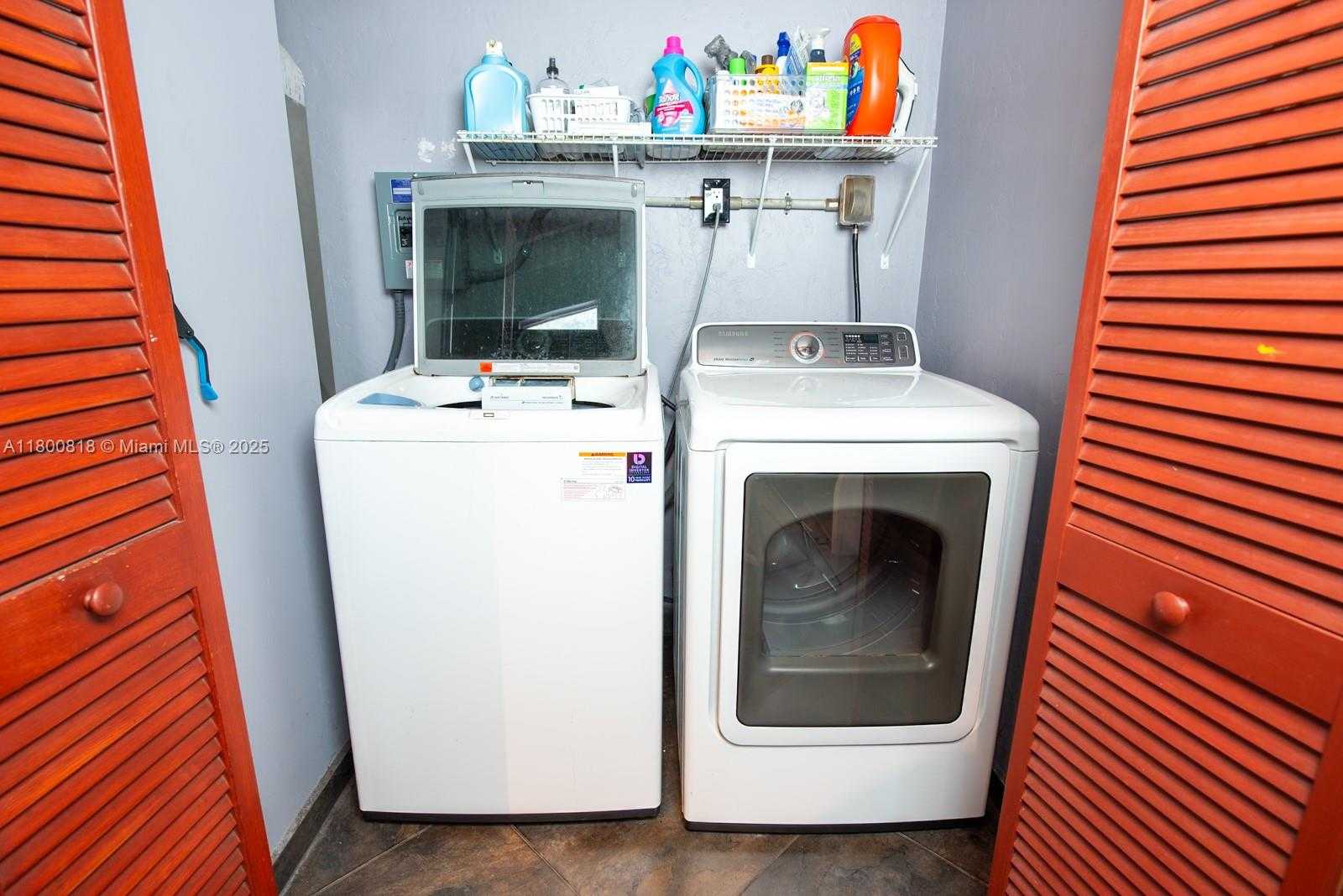 Small Image of 16910 NORTH EAST 8TH CT, North Miami Beach Number 28