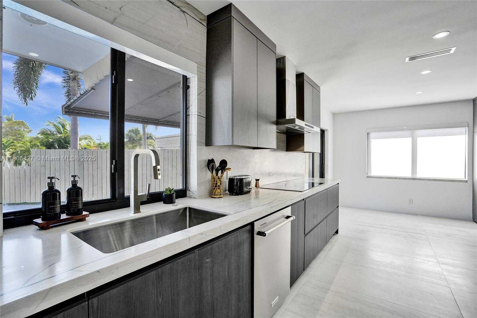 Small Image of 3010 NORTH EAST 46TH ST, Fort Lauderdale Number 12